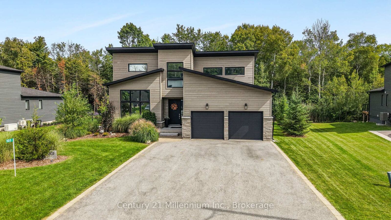 Property Photo: 103 Tekiah Road ON N0H 1J0