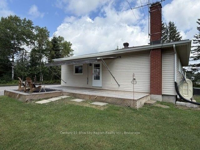 Property Photo:  5377 Highway 11 N/A N  ON P1B 8G3 