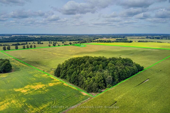 Photo de la propriété:  9787 Ivan Drive  ON N0M 2A0 