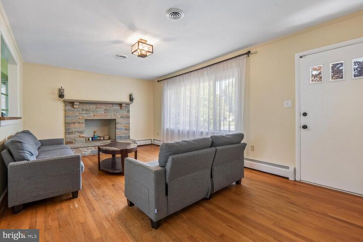 Property Photo: 1042 S Carroll Street MD 21074