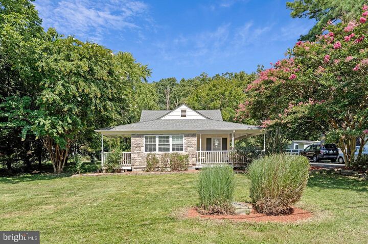 Property Photo:  12504 Popes Head Road  VA 20124 