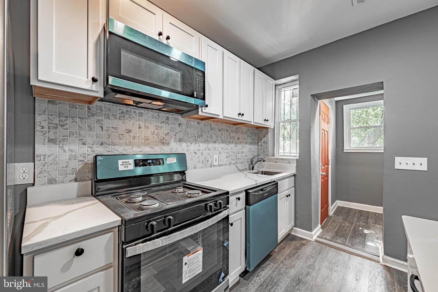 Property Photo: 4216 Reisterstown Road MD 21215
