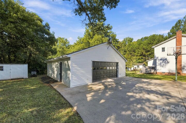 Property Photo:  118 Montevista Drive  NC 28086 