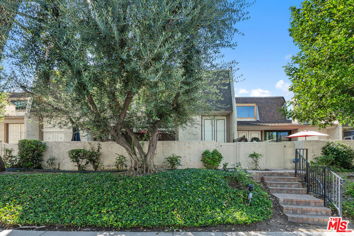 Property Photo: 6225 Shoup Ave, Unit 109 CA 91367