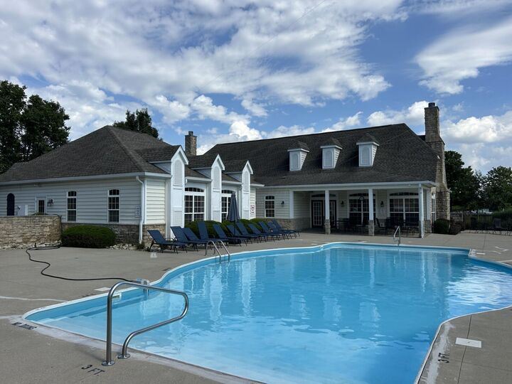 Property Photo: 5600 Vintage Place OH 43016