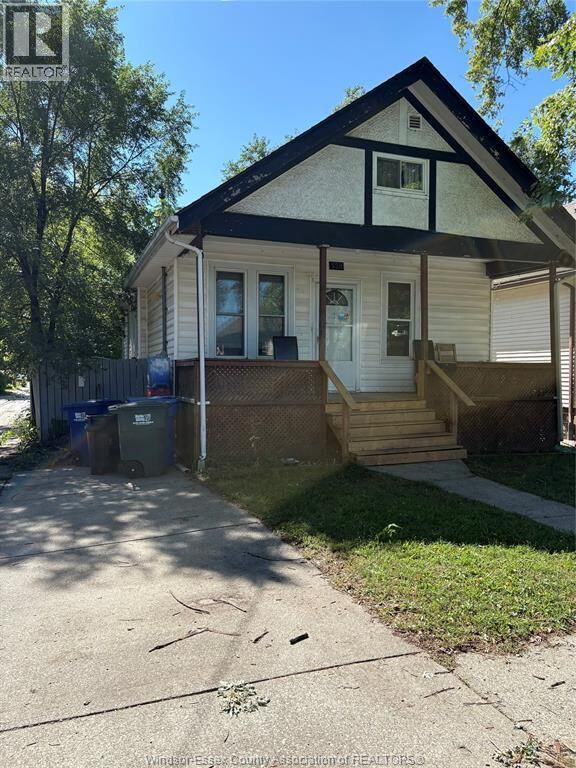 Property Photo:  559 Grove  ON N9A 6G5 