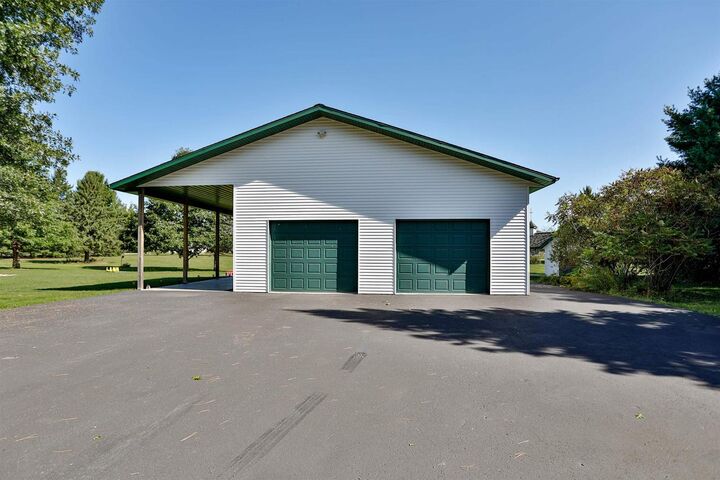 Property Photo: N2938 Lokemoen Road WI 54452
