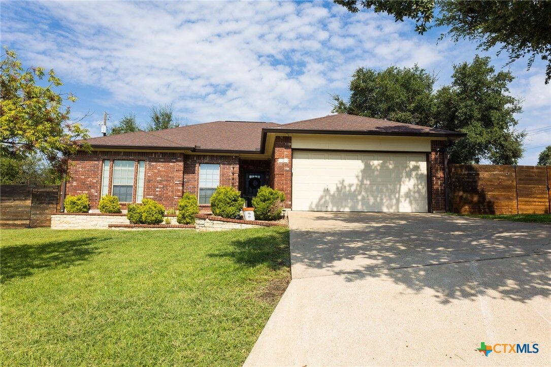 Property Photo:  2 Westridge Place  TX 76550 