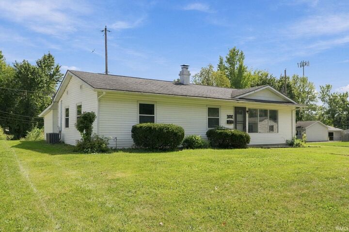 Property Photo:  5104 Northcrest Drive  IN 46825-5633 