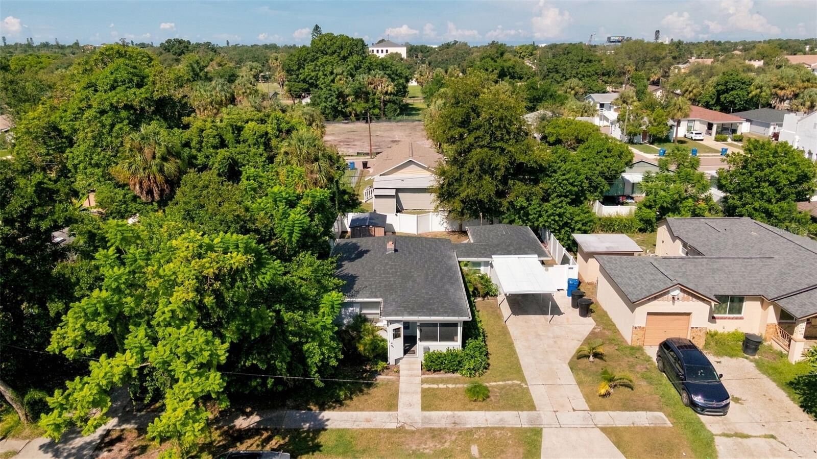 Property Photo:  1001 Queen Street S  FL 33712 