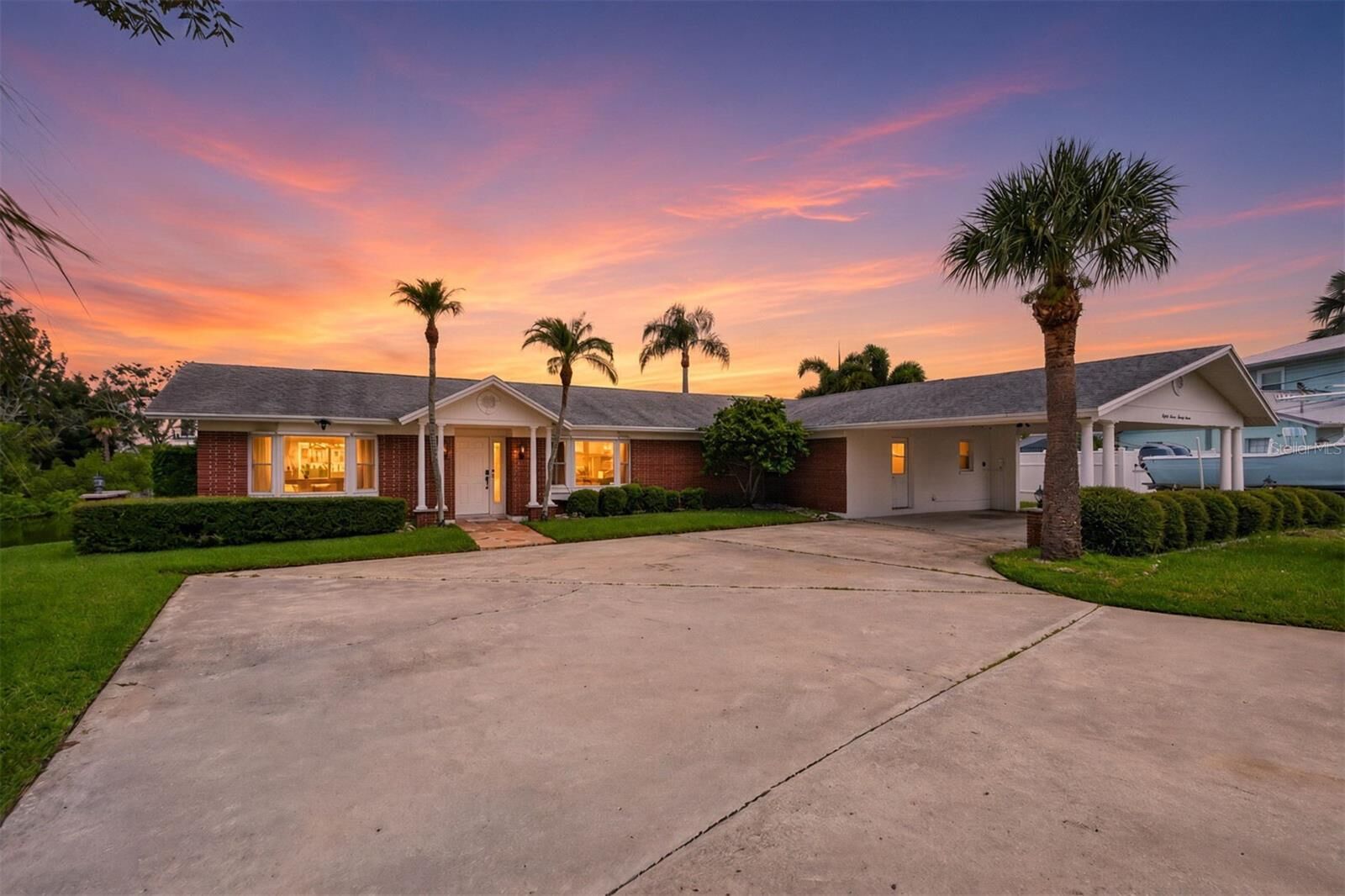 Property Photo:  8727 Bay Crest Lane  FL 33615 