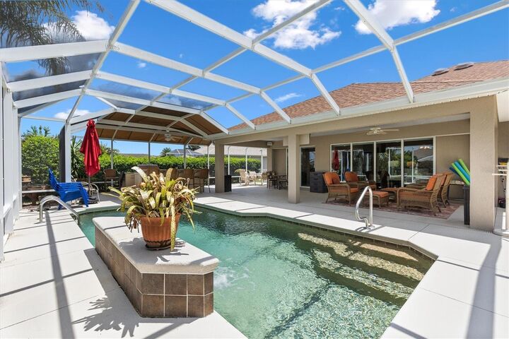 Property Photo: 1096 Alcove Loop FL 32162