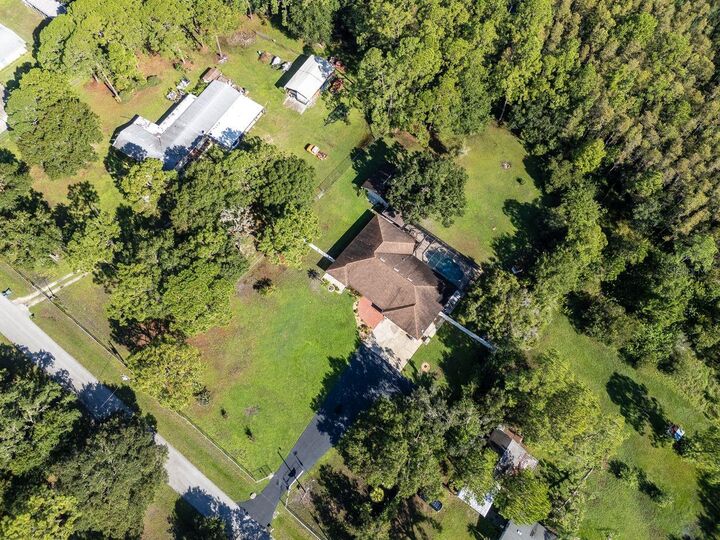 Property Photo:  17535 Wellfield Court  FL 33558 