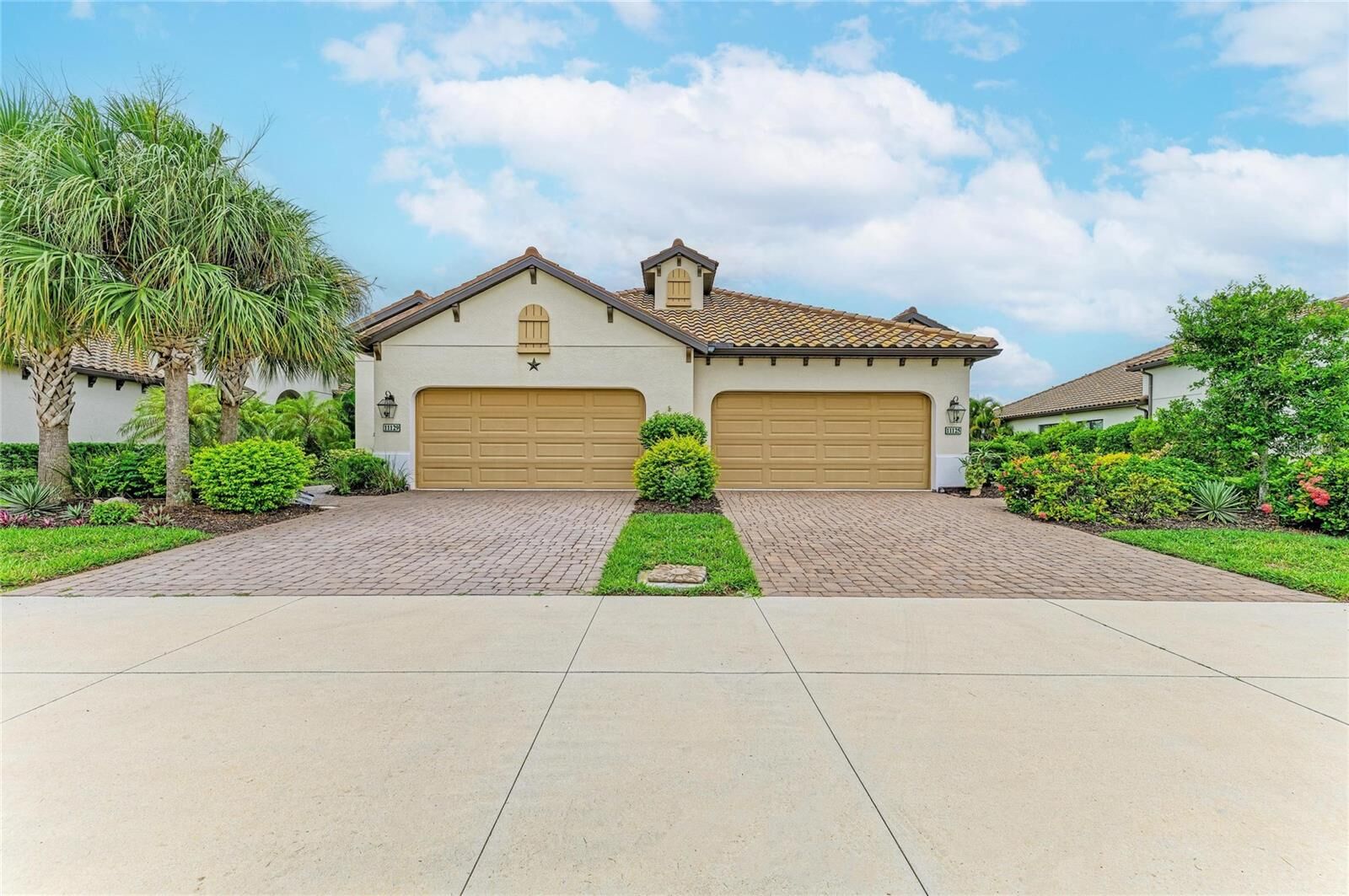 Property Photo:  11125 McDermott Court  FL 34223 