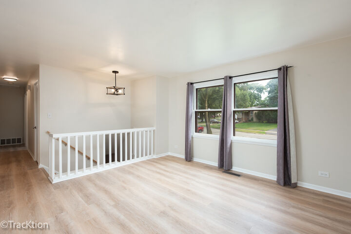 Property Photo: 7208 Sprucewood Avenue IL 60517