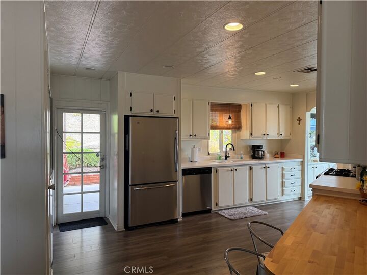 Property Photo:  28746 Calle De Escarpado  CA 92563 