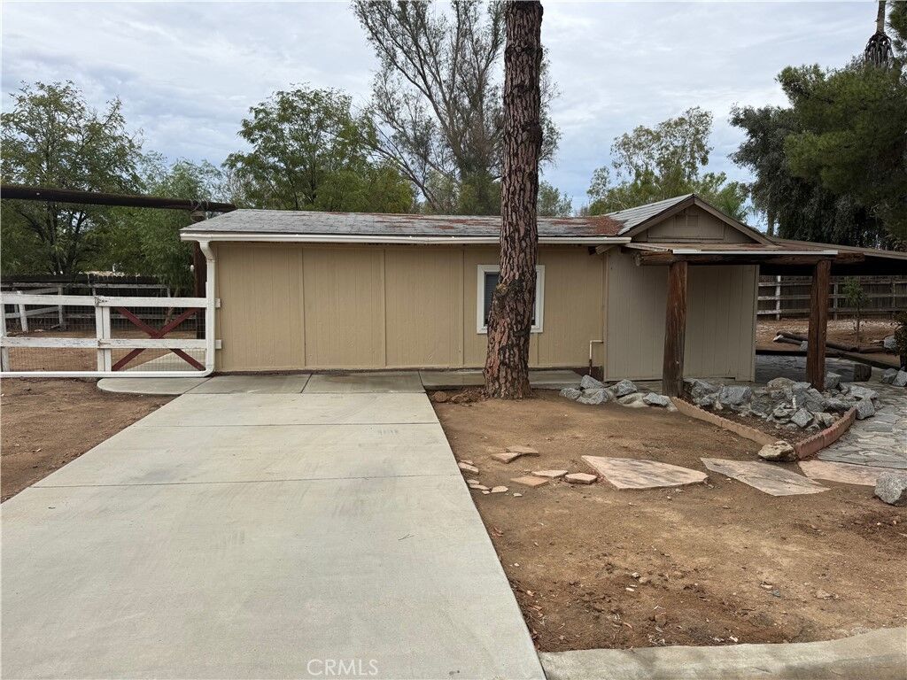 Property Photo: 31295 Geary CA 92584