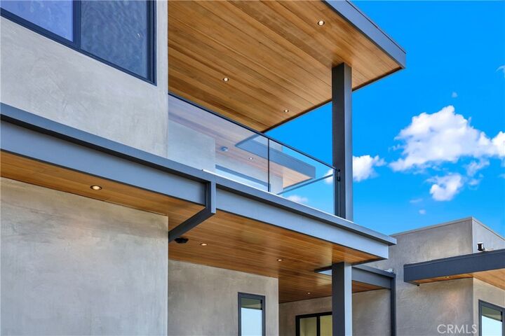 Property Photo: 408 Avenida Presidio CA 92672