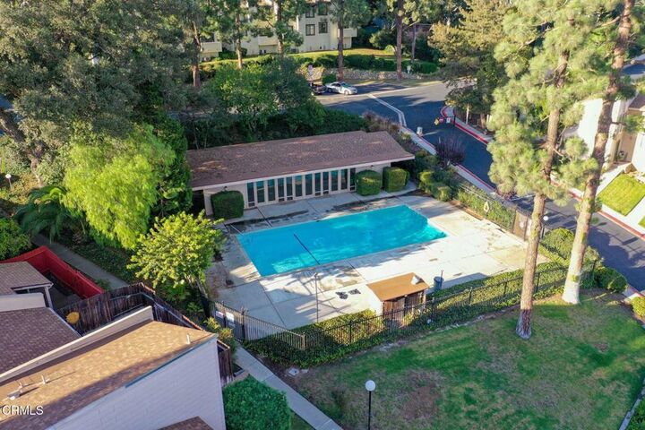Property Photo:  414 N Palm Avenue  CA 93060 