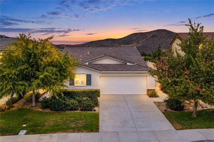 Property Photo:  35124 Sorrel  CA 92532 