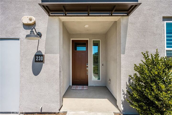 Property Photo:  230 Yearling Way  CA 92694 