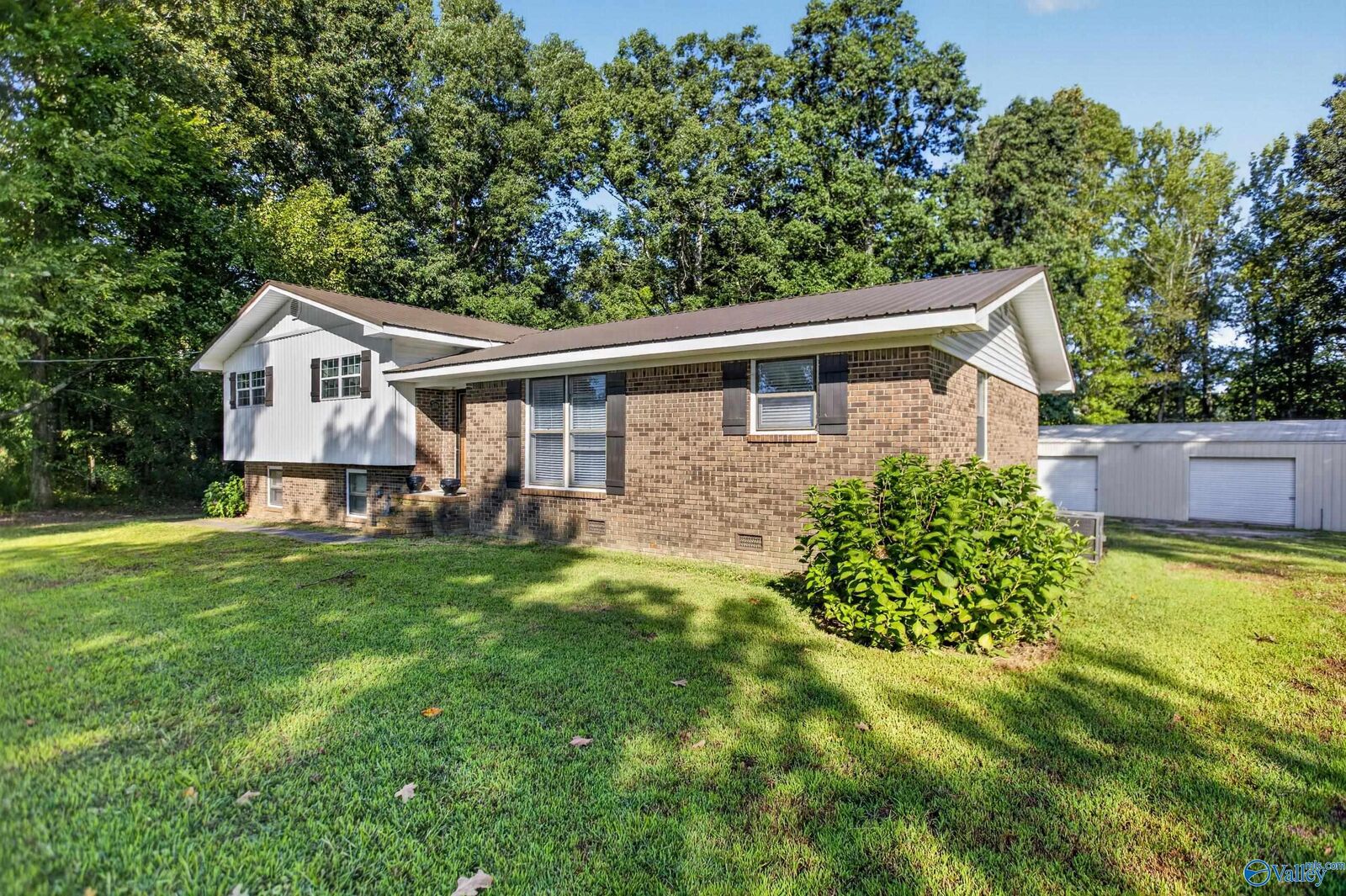 Property Photo: 13775 Al Hwy 69 N AL 35019