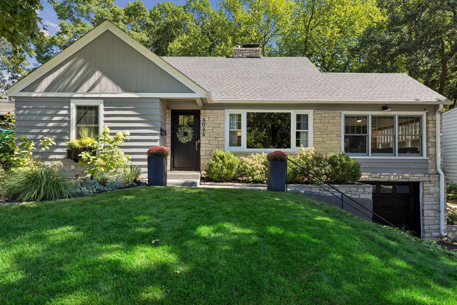 Property Photo:  3025 Quebec Avenue S  MN 55426 