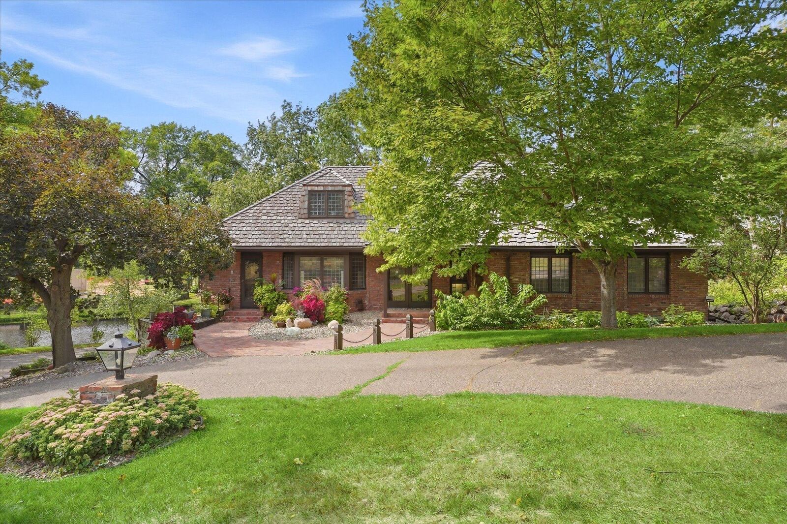 Property Photo: 101 Ardmore Drive MN 55422