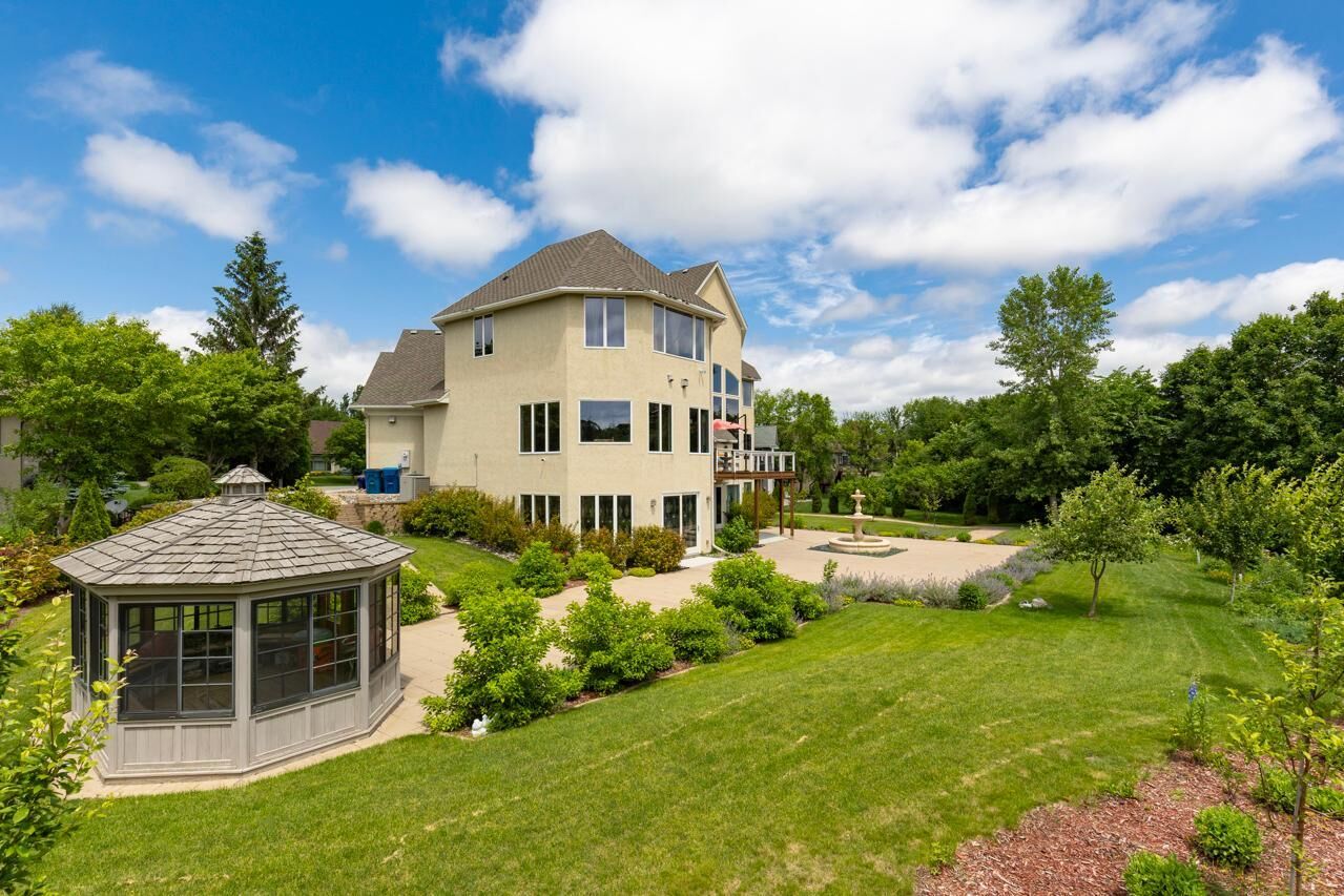Property Photo:  19115 Vogel Farm Trail  MN 55347 
