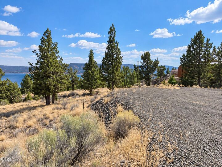 Property Photo:  SE Davis Way Tl3900  OR 97754 
