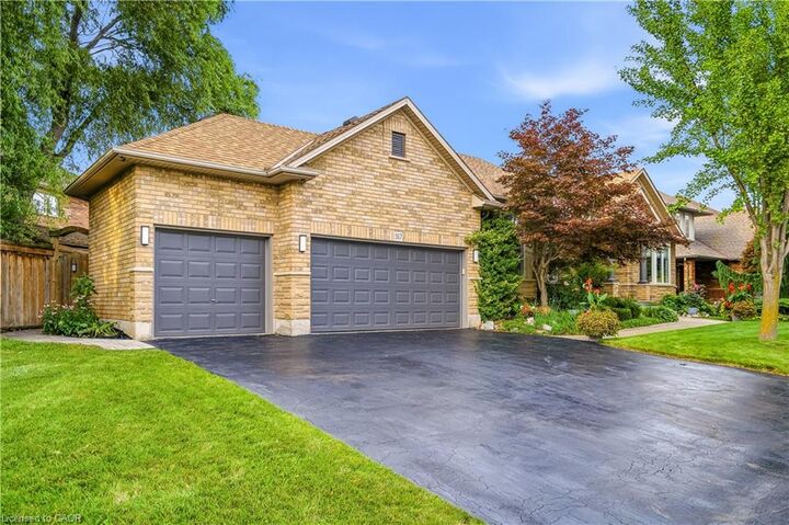 Property Photo:  517 Genista Drive  ON L7T 4L6 
