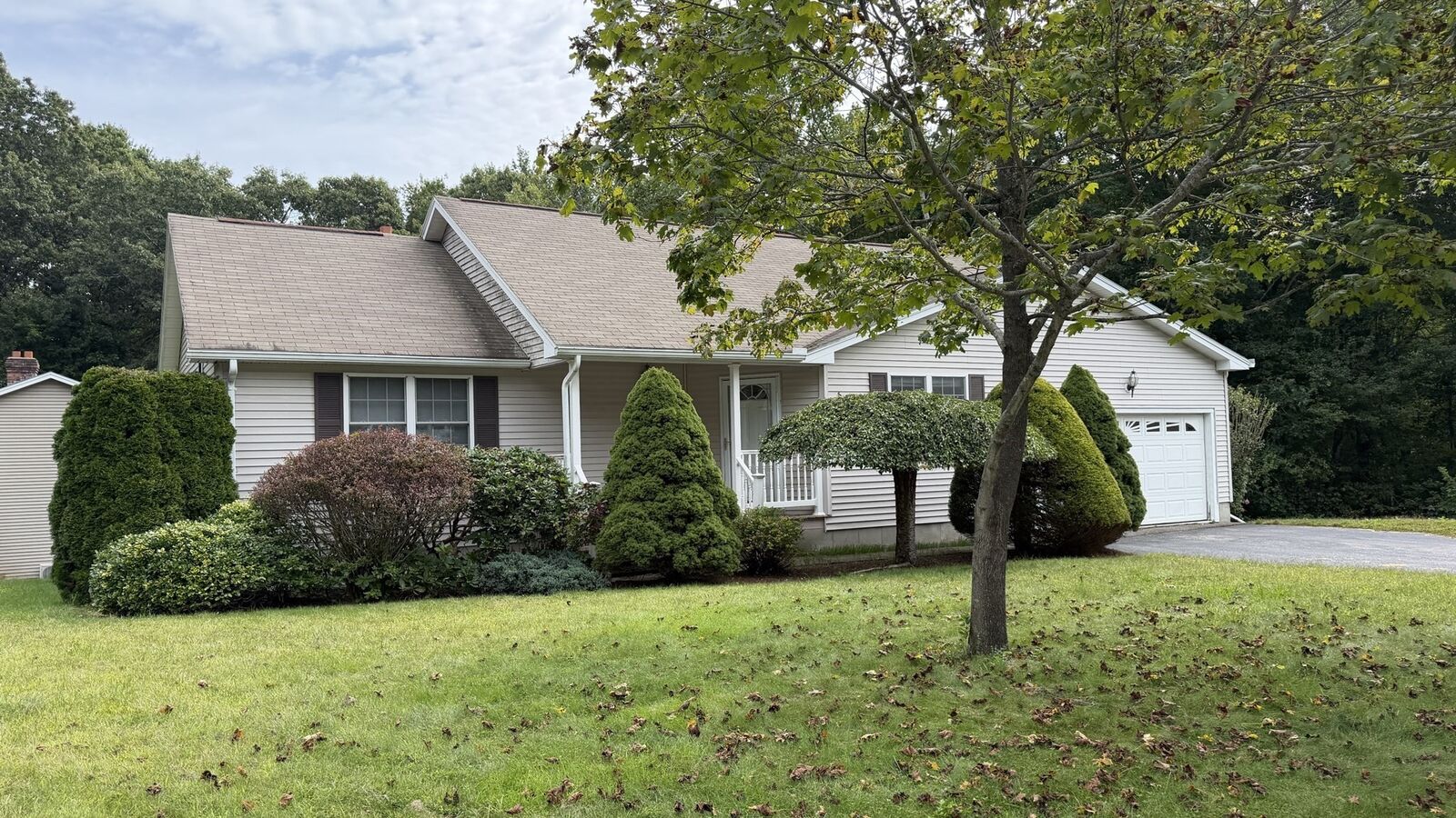 Property Photo: 12 Deerfield Cir MA 01501