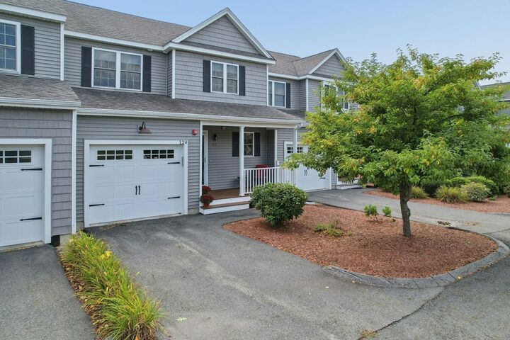 Property Photo:  124 Ice House Landing 124  MA 01752 