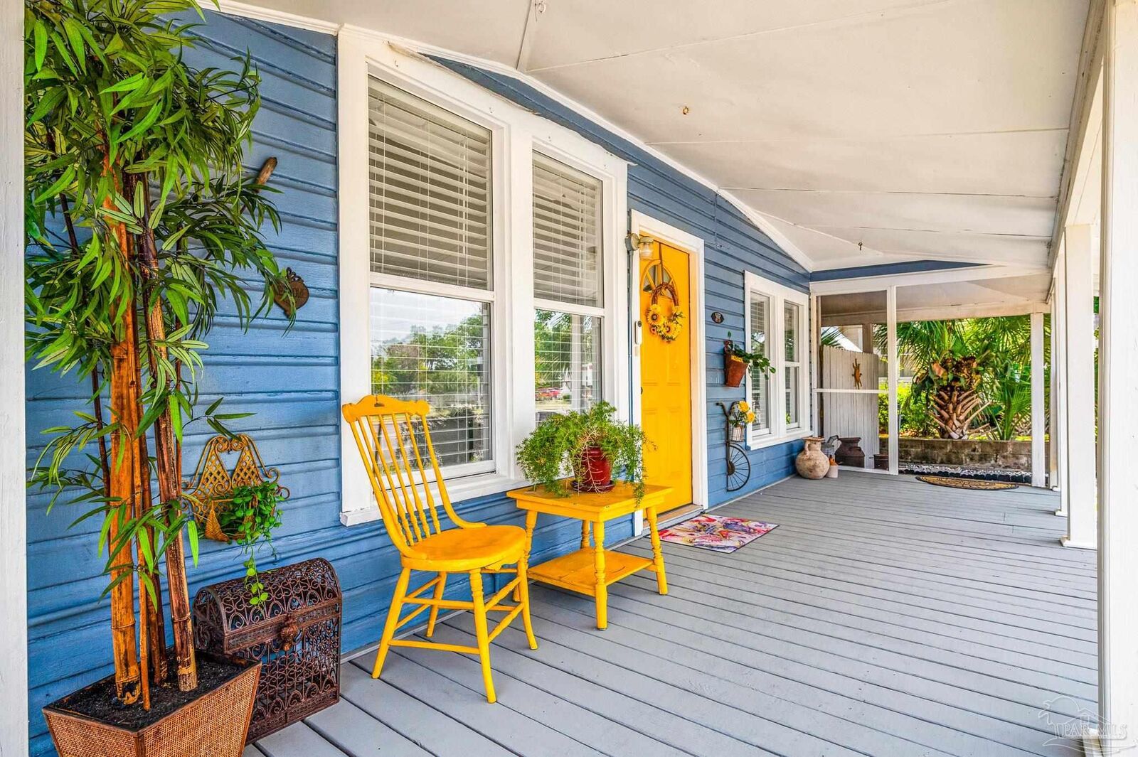 Property Photo:  1220 E Cervantes  FL 32501 