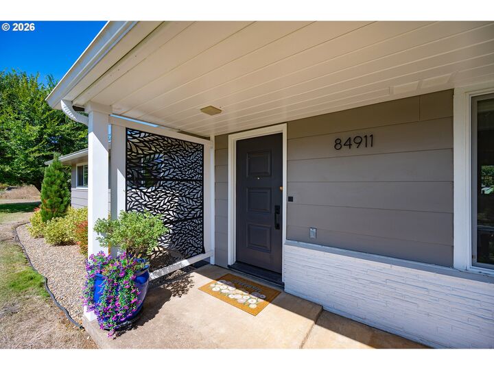 Property Photo: 84911 Tenas Ln OR 97455