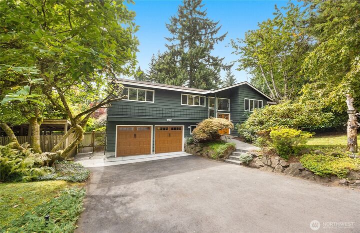 Property Photo: 6039 NE 202nd Street WA 98028