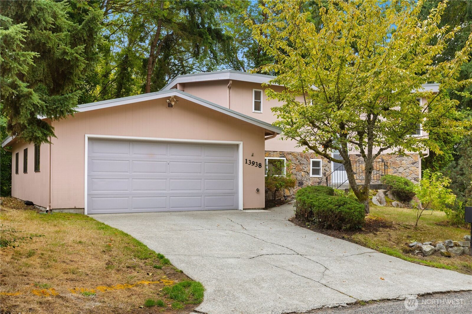 Property Photo:  13938  15th Place SW  WA 98166 
