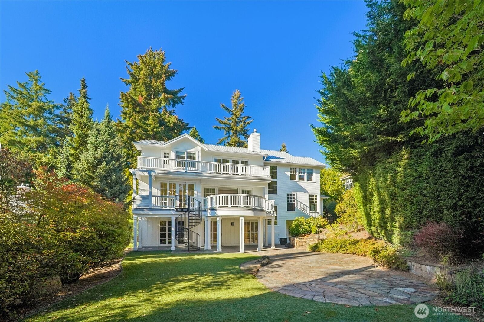 Property Photo:  8975 NE 10th Street  WA 98004 