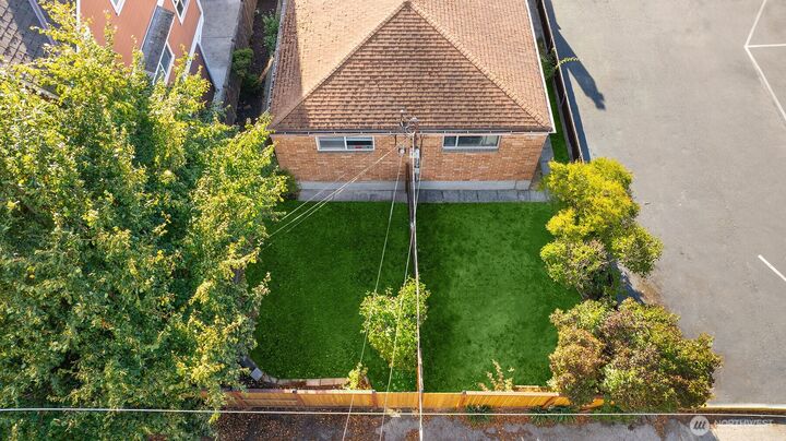 Property Photo: 7546 24th Avenue NW WA 98117