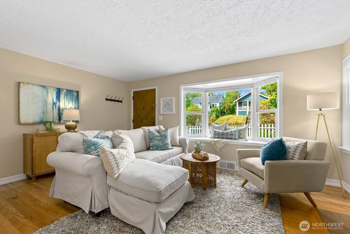 Property Photo: 4116 38th Avenue SW WA 98126