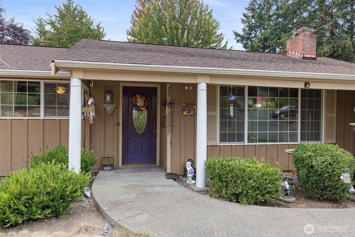 Property Photo:  10120  Cedrona Street SW  WA 98498 