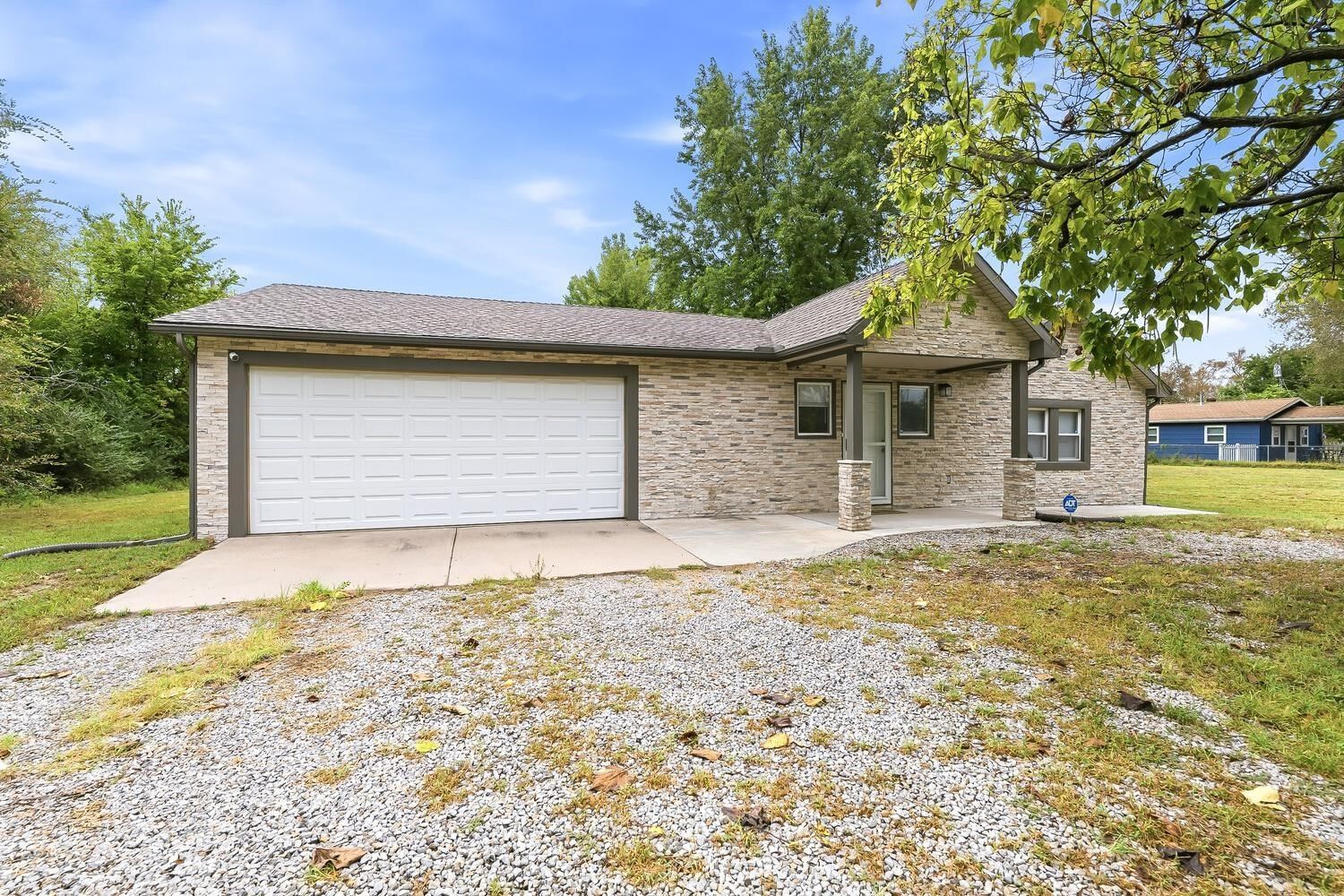 Property Photo:  129 E Dorrell St  KS 67060 
