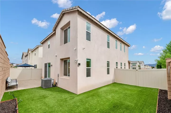 Property Photo:  567 Enzo Street 84  CA 92530 