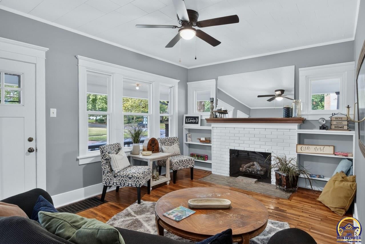 Property Photo:  1801 SW Huntoon St  KS 66604 