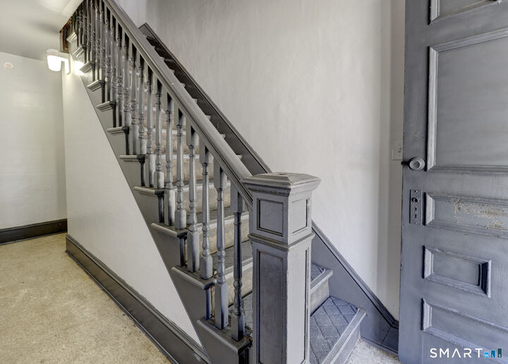 Property Photo:  85 Spruce Street B  CT 06040 