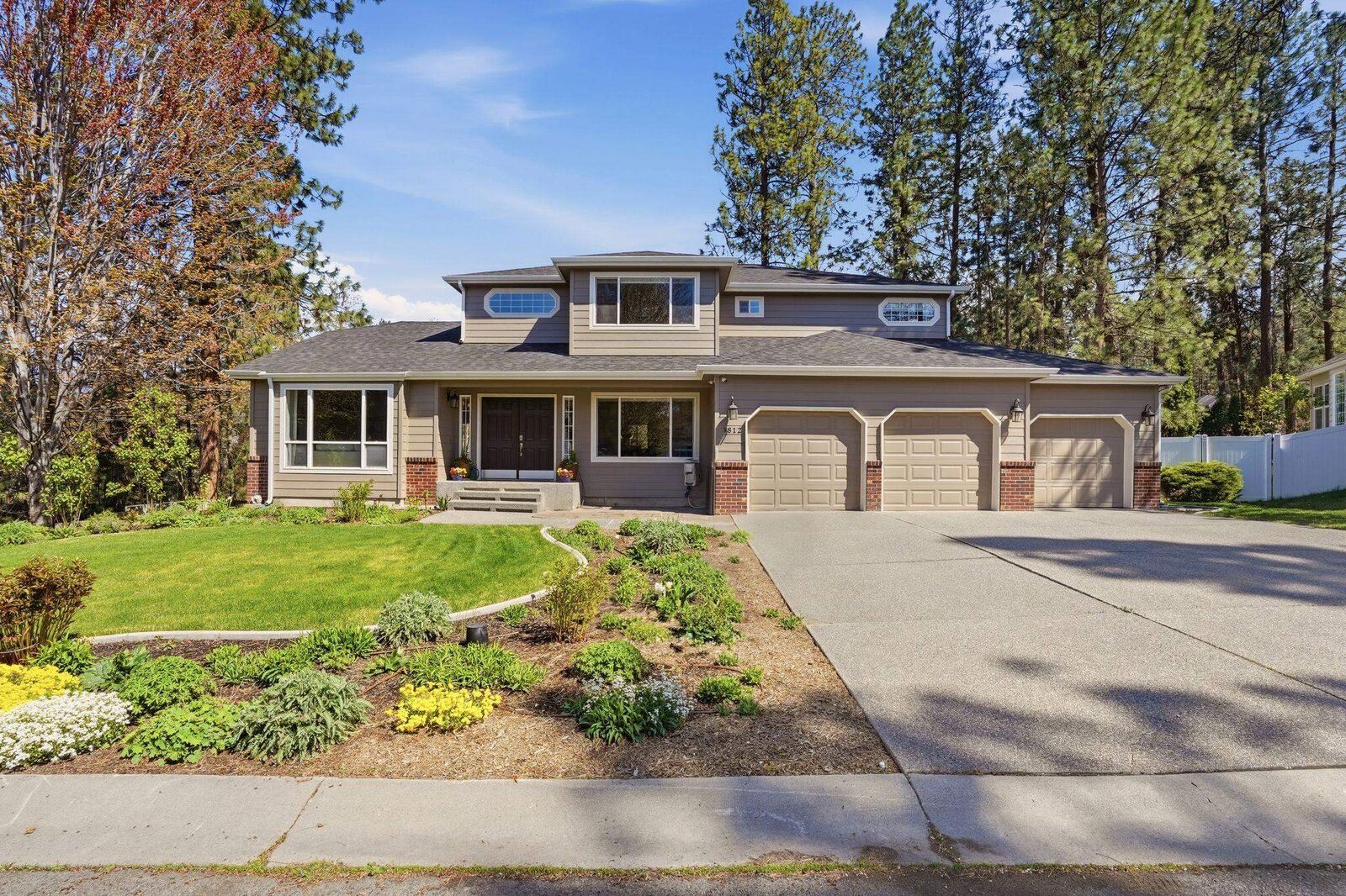 Property Photo:  3812 E Terra Ct  WA 99223 