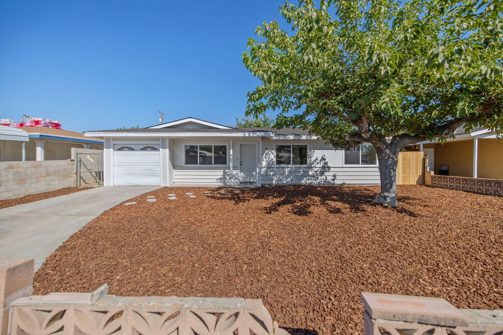 Property Photo: 420 7th Street CA 93250