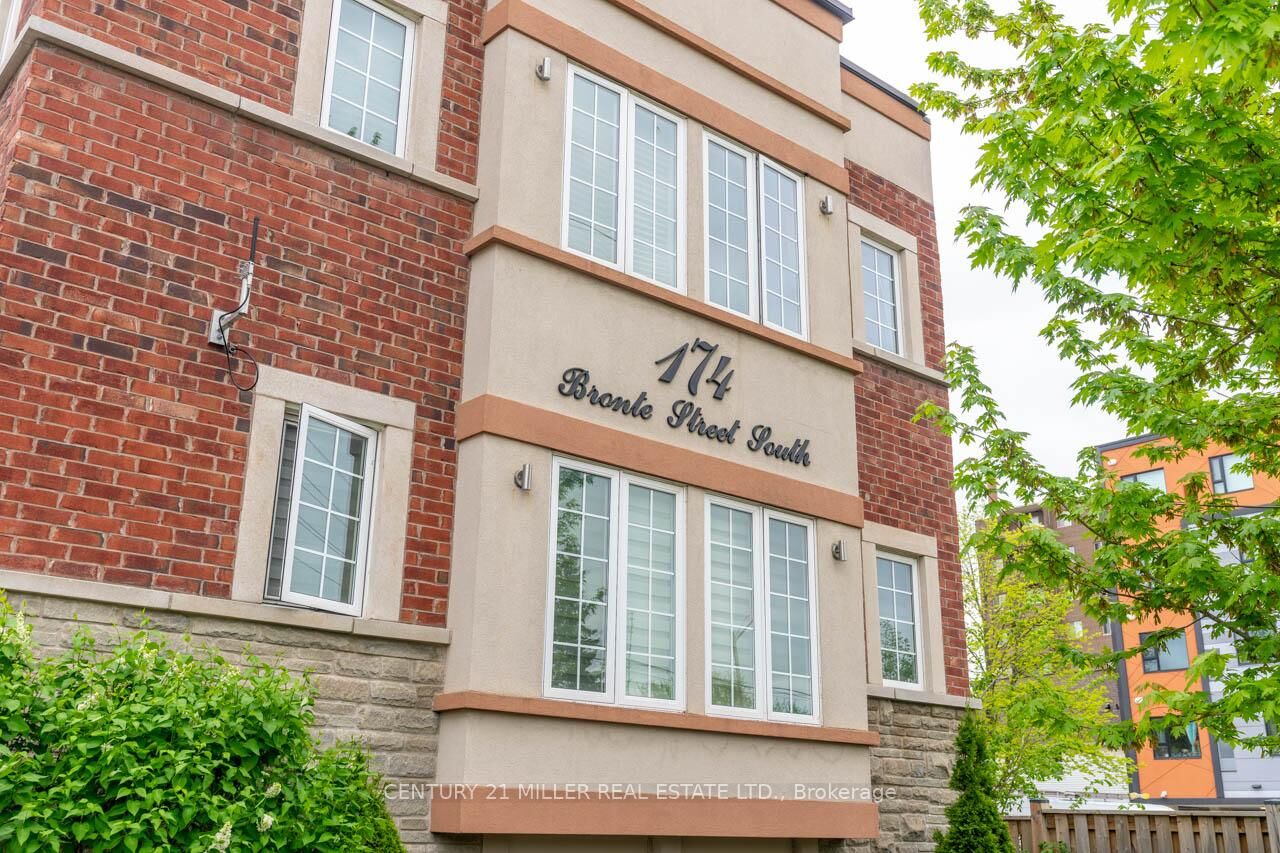 Property Photo:  174 Bronte Street S 201  ON L9T 1Y8 