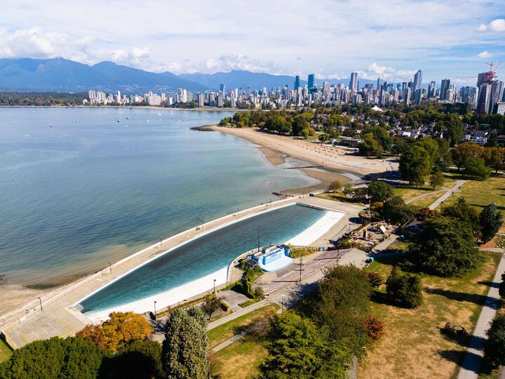 Property Photo:  2450 Cornwall Avenue 303  BC V6K 1B8 