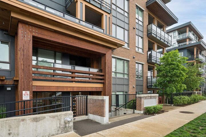 Property Photo: 721 Anskar Court 612 BC V3J 0L4
